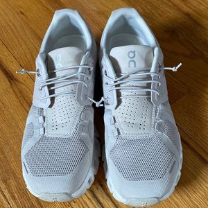 On Cloud Sneakers (On-Running)